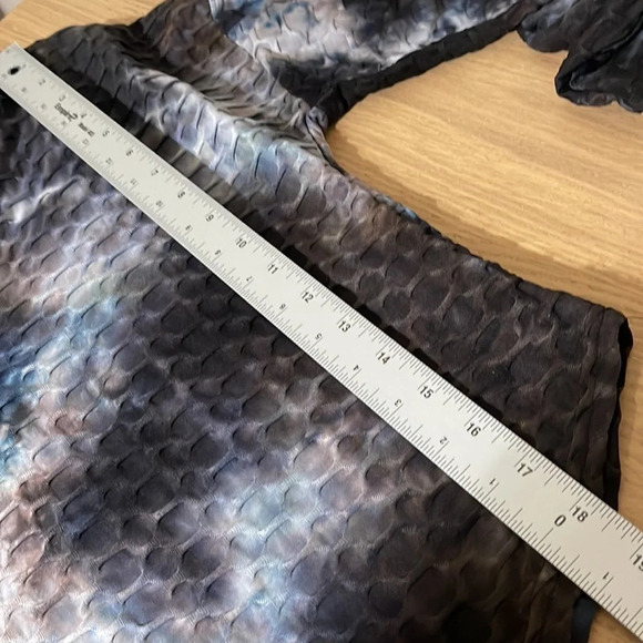 No Boundaries Super Stretch & Soft Honeycomb Hoodie Size M tie dye - Picture 9 of 10